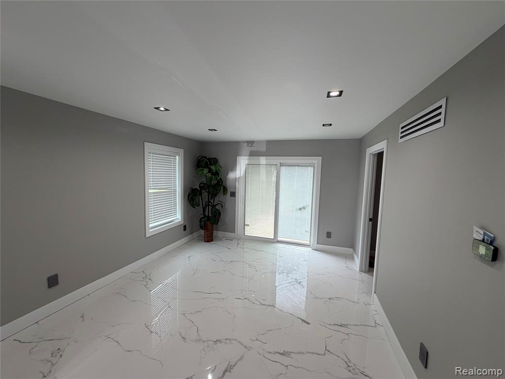561 E Walled Lake Drive, Walled Lake, MI 48390 — Photo 13