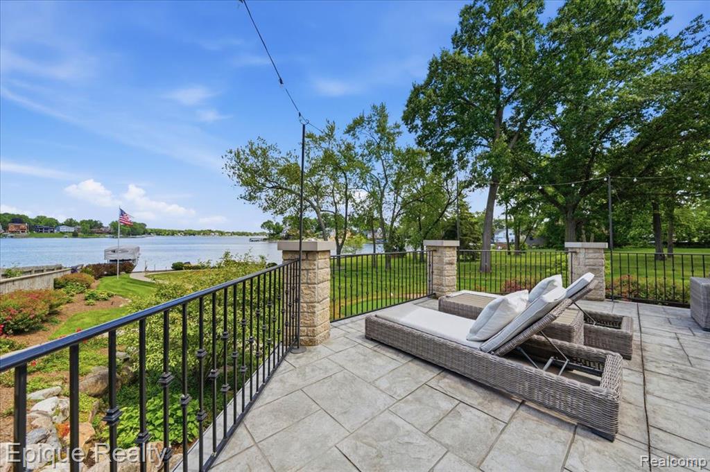 4312 Sashabaw Road, Waterford, MI 48329 — Photo 30