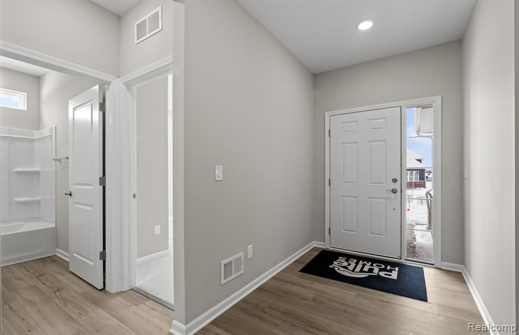 3042 Sheffield Circle, Clarkston, MI — Photo 5