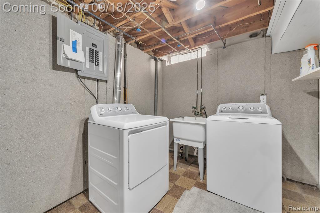 43629 Vivian Drive, Sterling Heights, MI 48313 — Photo 32