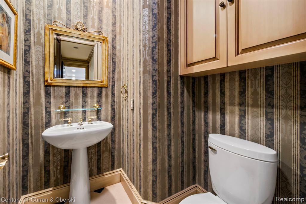 18878 Oak Leaf Lane, Northville, MI 48168 — Photo 40
