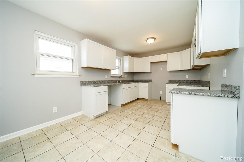 5943 FELLRATH Street, Taylor, MI 48180 — Photo 12