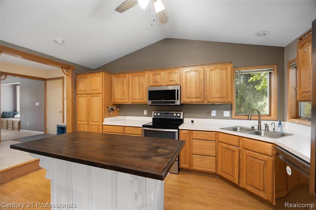 1764 Wooley Road, Oxford, MI 48371 — Photo 10