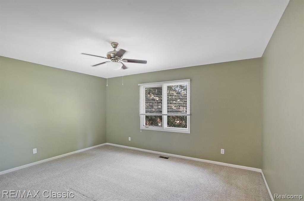 54446 ROYAL TROON Drive, South Lyon, MI 48178 — Photo 17
