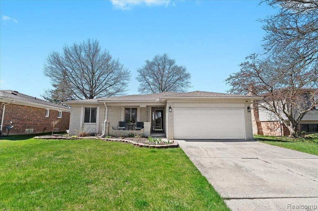 46433 Plum Grove Drive, Macomb, MI 48044 — Photo 34