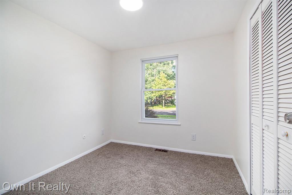 2188 HEMLOCK Drive, Ann Arbor, MI 48108 — Photo 15