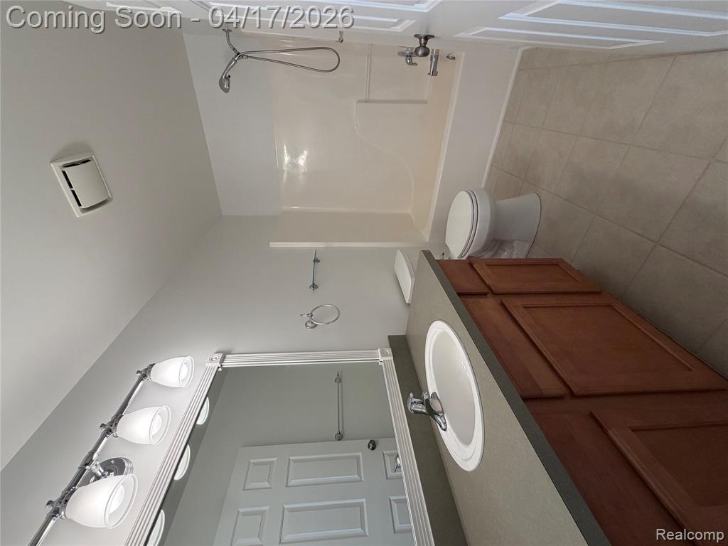 25499 Wyngate Court, Flat Rock, MI 48134 — Photo 17