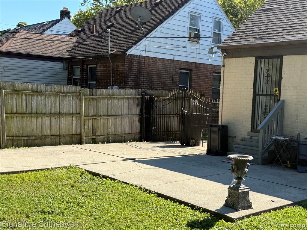 6150 N University Place, Detroit, MI 48224 — Photo 17