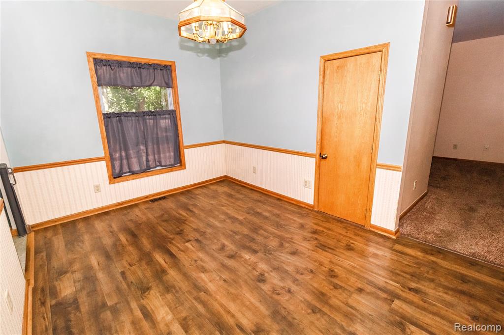 847 N Main Street, Lapeer, MI 48446 — Photo 32