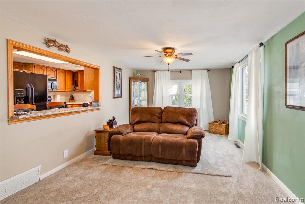 861 S LAKESIDE Drive, Michigan Center, MI 49254 — Photo 8