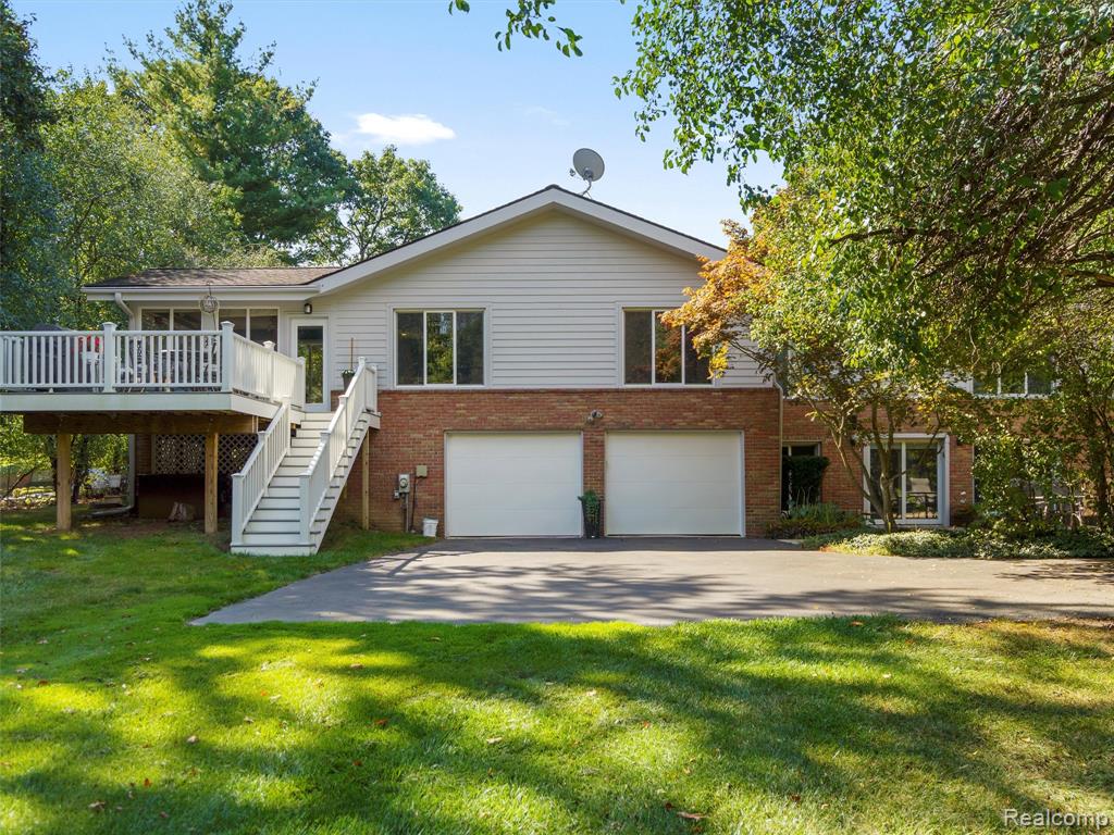 4351 Queens Way, Bloomfield Hills, MI 48304 — front exterior