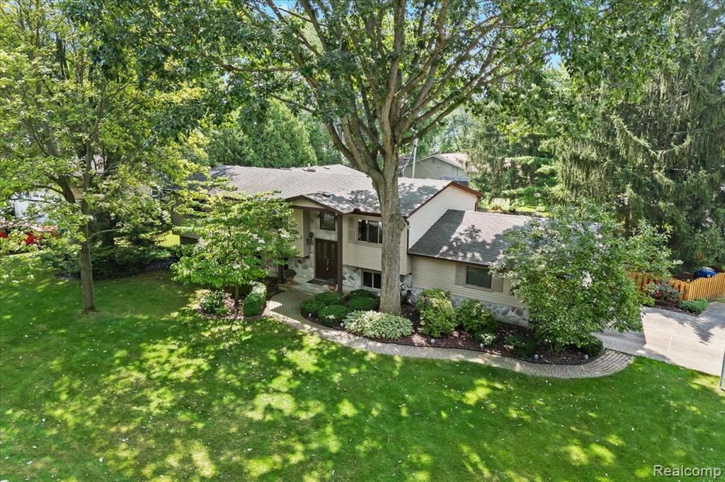 5375 Prentis Road, Waterford, MI 48327 — Photo 38