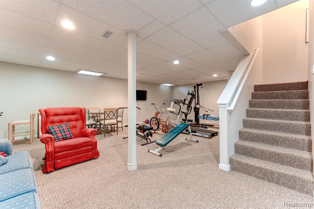 5933 WOODFIELD Parkway, Grand Blanc, MI 48439 — Photo 31