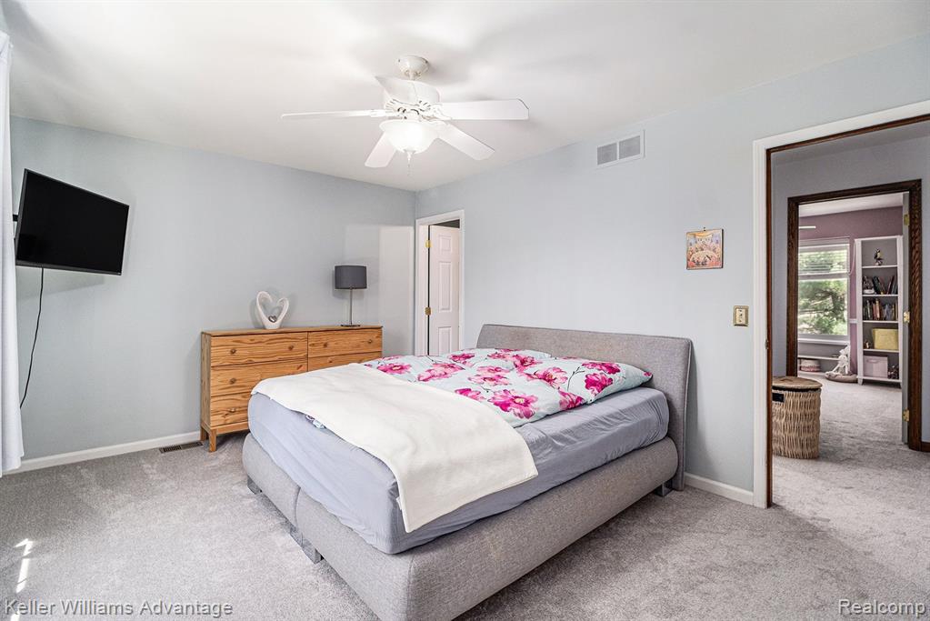 4176 EMERALD PINES Drive, Commerce Twp, MI 48390 — Photo 11