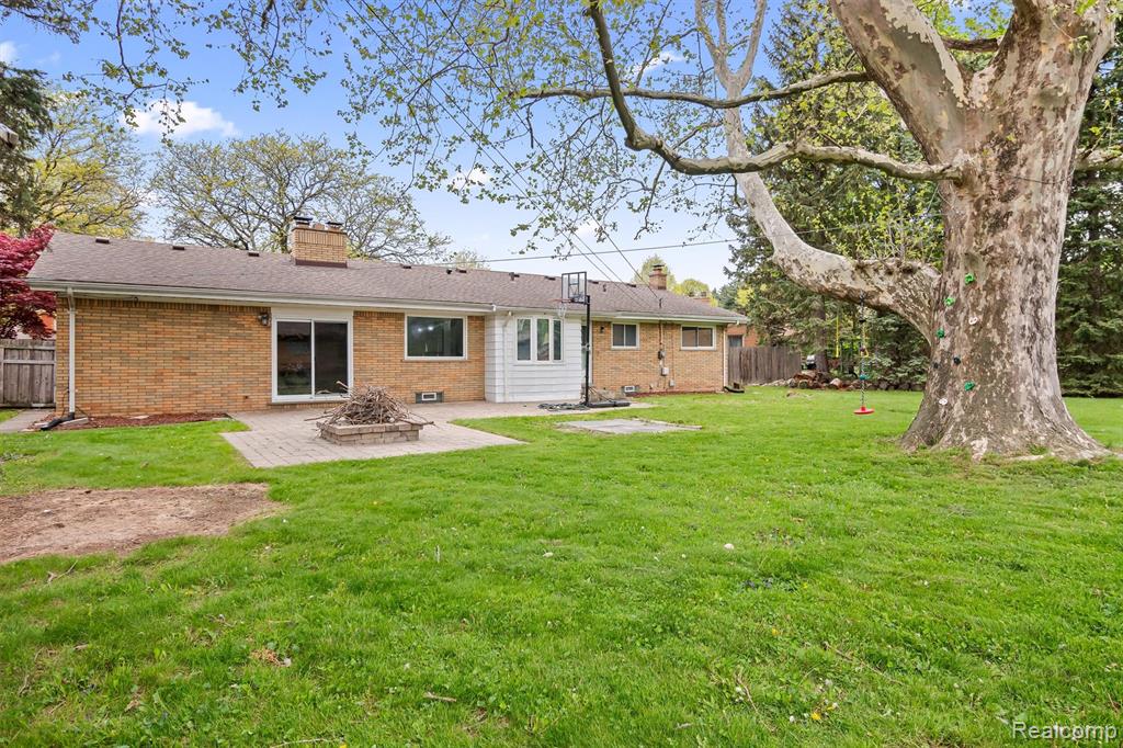 11215 Chippewa Drive, Warren, MI 48093 — Photo 31