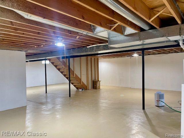 15428 WINCHESTER Drive, Plymouth, MI 48170 — Photo 18