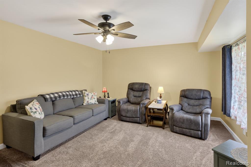 6401 N Webster Road, Mount Morris, MI 48458 — Photo 9