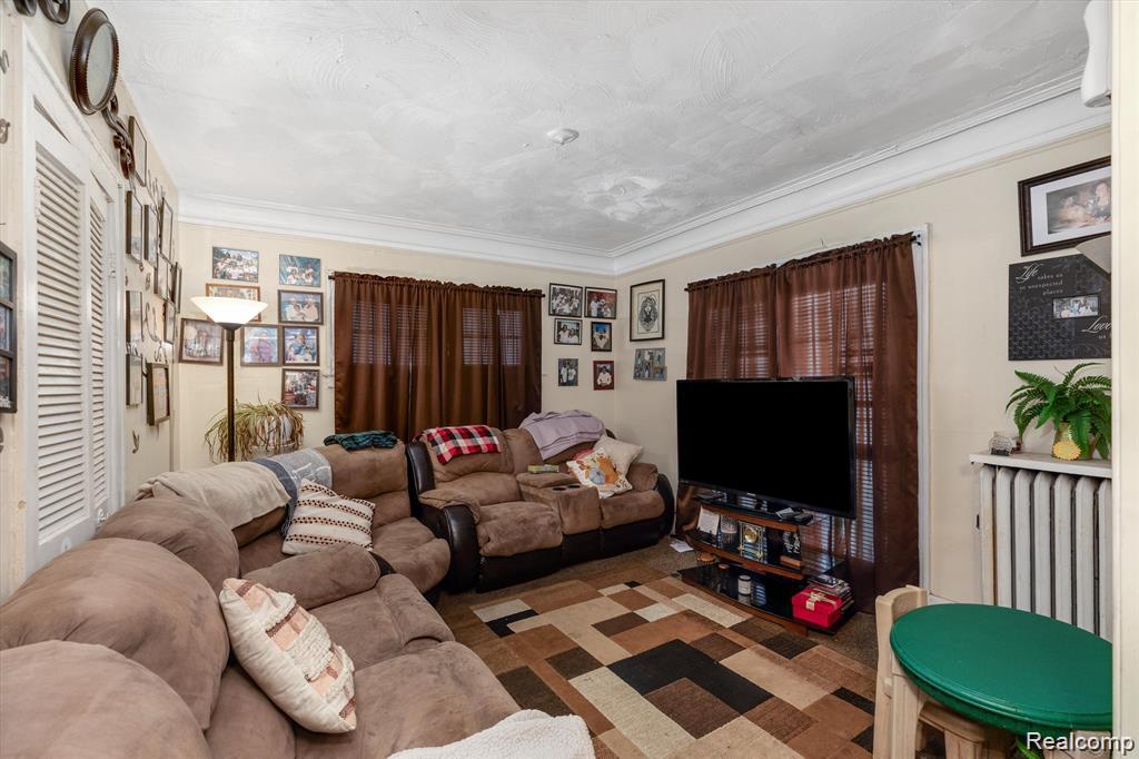 2532 LONGFELLOW Street, Detroit, MI 48206 — Photo 7