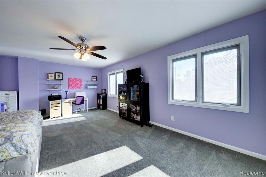 446 Oakgrove Court, Clawson, MI — Photo 33