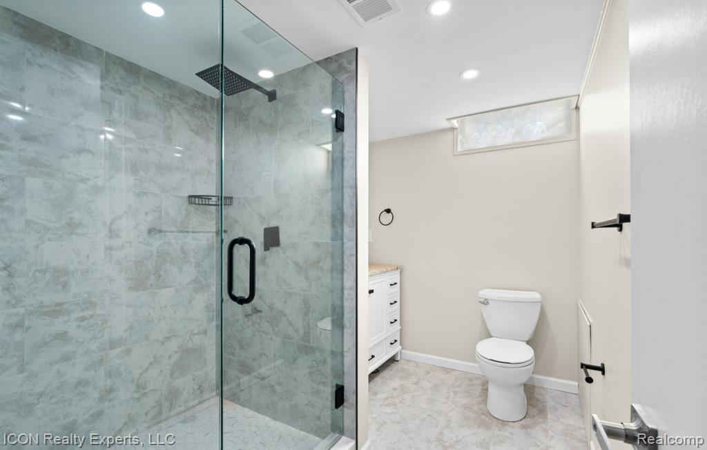 5674 N Lafayette Street, Dearborn Heights, MI 48127 — Photo 21