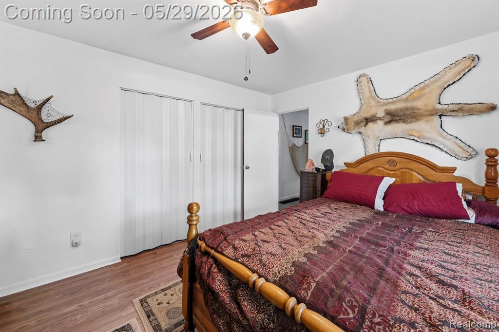 588 Illinois Street, Howell, MI 48843 — Photo 11