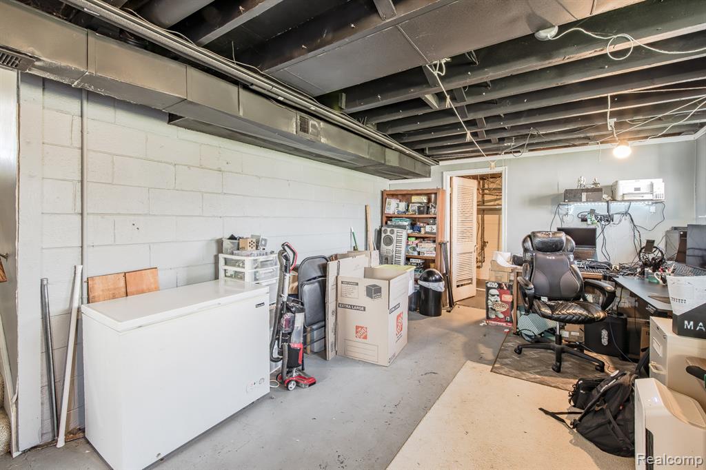 Photo for 36335 Weideman Street, Clinton Twp, MI 48035 - Listing #20251002596 36335 Weideman Street, Clinton Twp, MI 48035