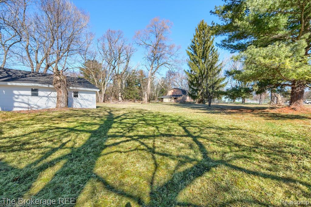 5447 Sitka Street, Burton, MI 48519 — Photo 7