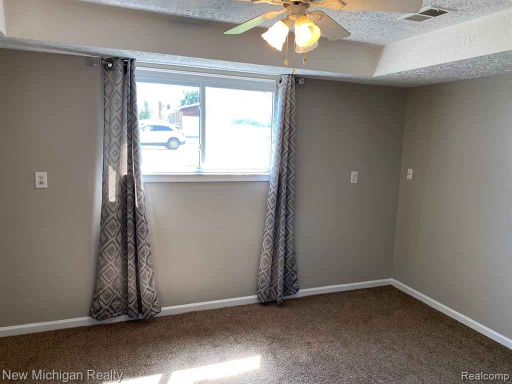 4791 ADMIRAL Drive, Sterling Heights, MI 48310 — Photo 23