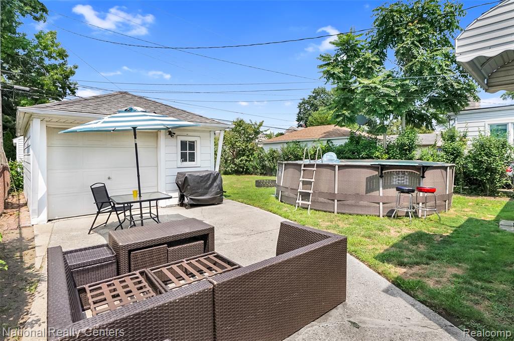 951 E Garfield Avenue, Hazel Park, MI 48030 — Photo 16