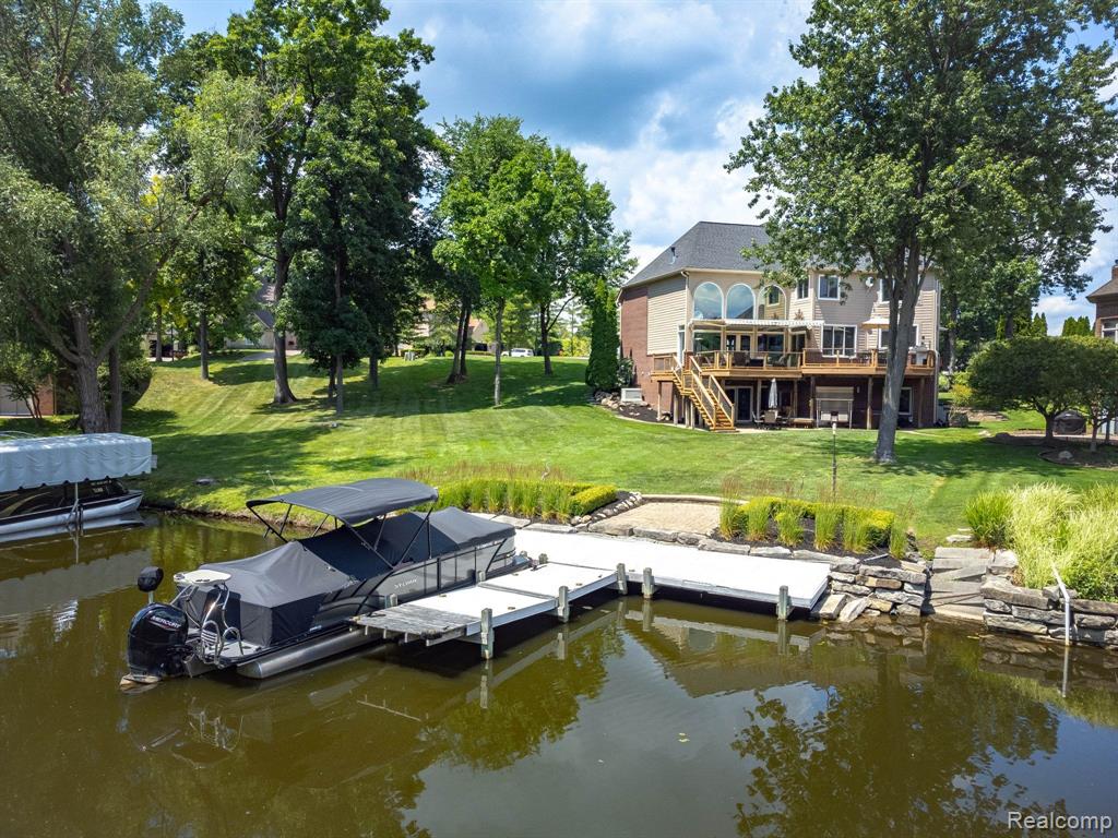 4425 ISLAND VIEW Drive, Waterford, MI 48328 — front exterior