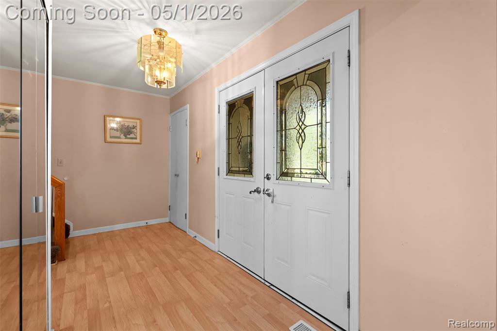 5686 Stratford Drive, West Bloomfield, MI — Photo 4