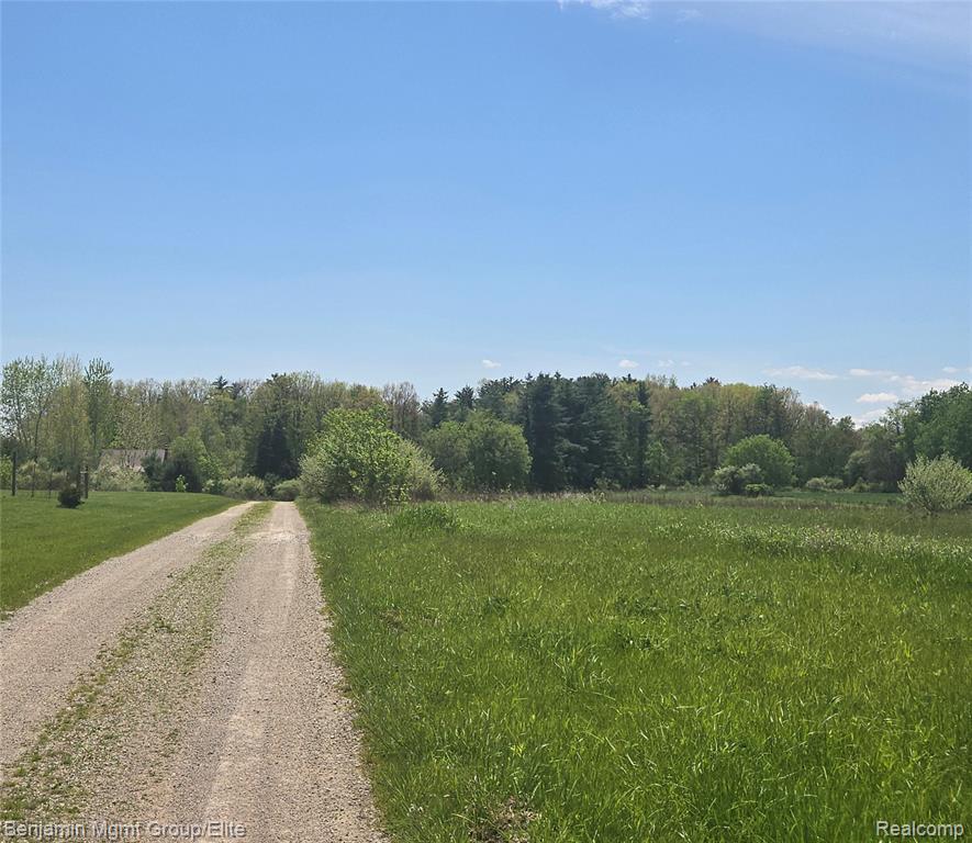 6827 Lapeer Road, Kimball, MI — Photo 14