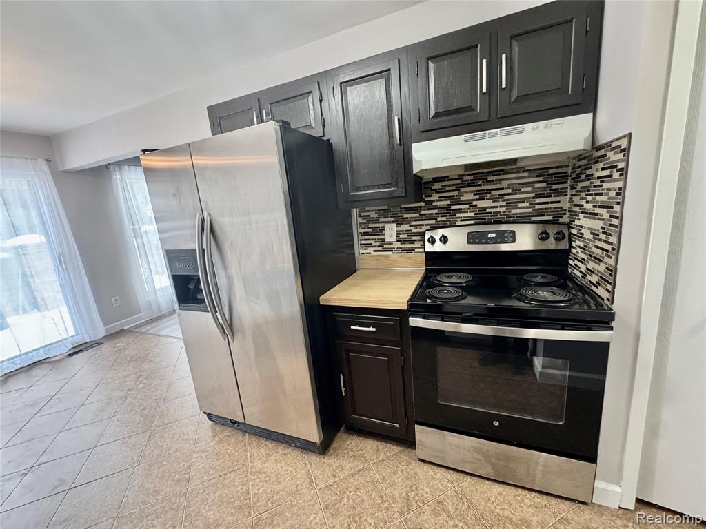 41070 Southwind Drive, Canton, MI 48188 — Photo 9