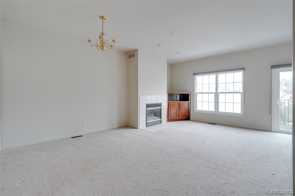 432 CHERRY ORCHARD Road, Canton, MI 48188 — Photo 5