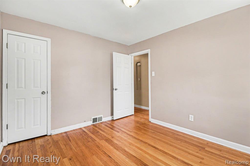 6791 Winthrop Street, Detroit, MI 48228 — Photo 15