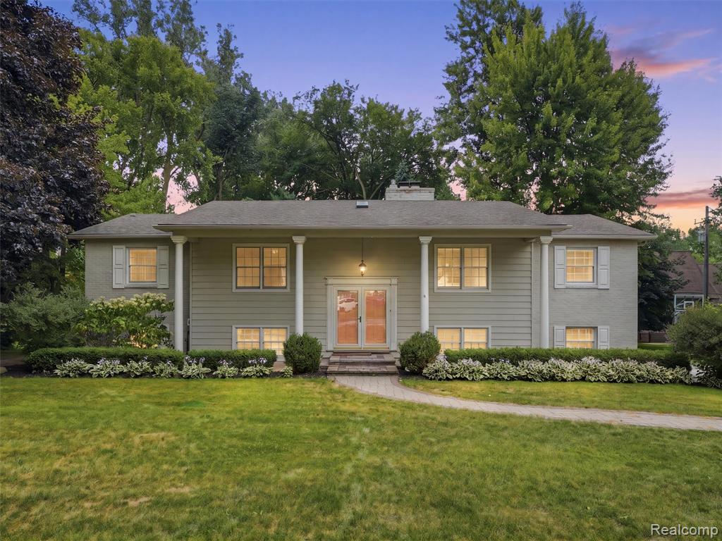 138 Aintree Road, Rochester, MI 48306