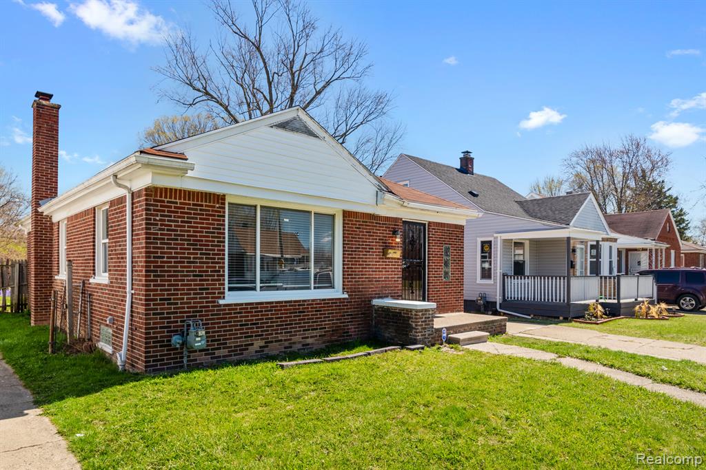 7668 HEYDEN Street, Detroit, MI 48228 — Photo 3