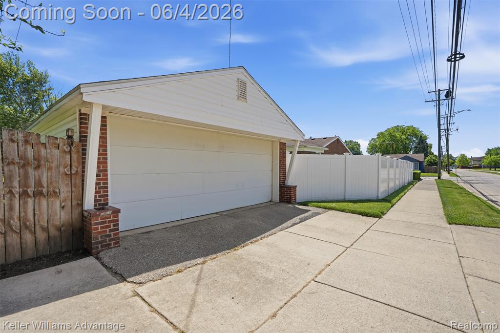 29764 Marquette Street, Garden City, MI — Photo 33