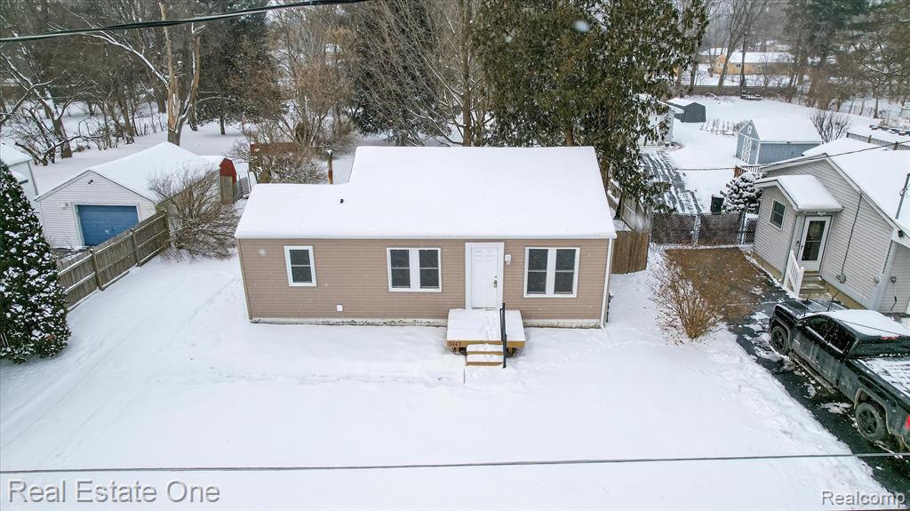 3267 Mills Acres Street, Flint, MI 48506 — Photo 34