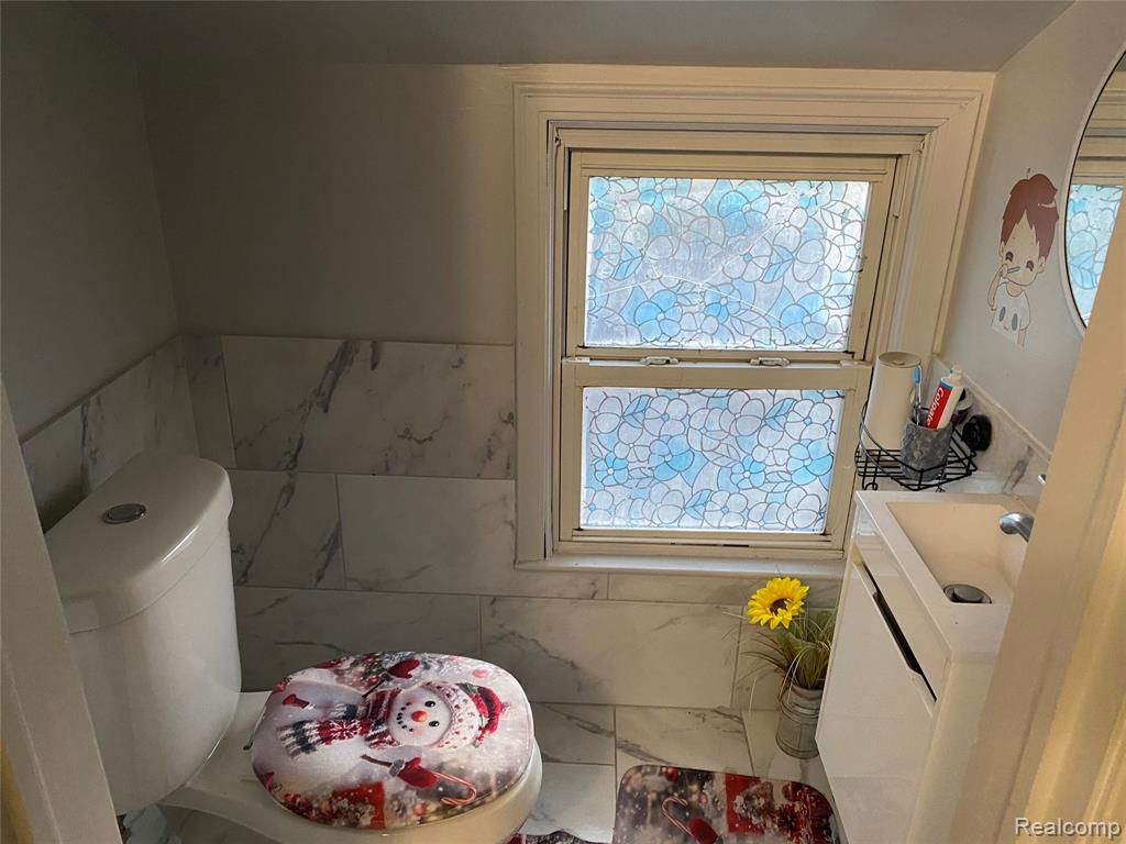6359 Woodmont Avenue, Detroit, MI 48228 — Photo 8
