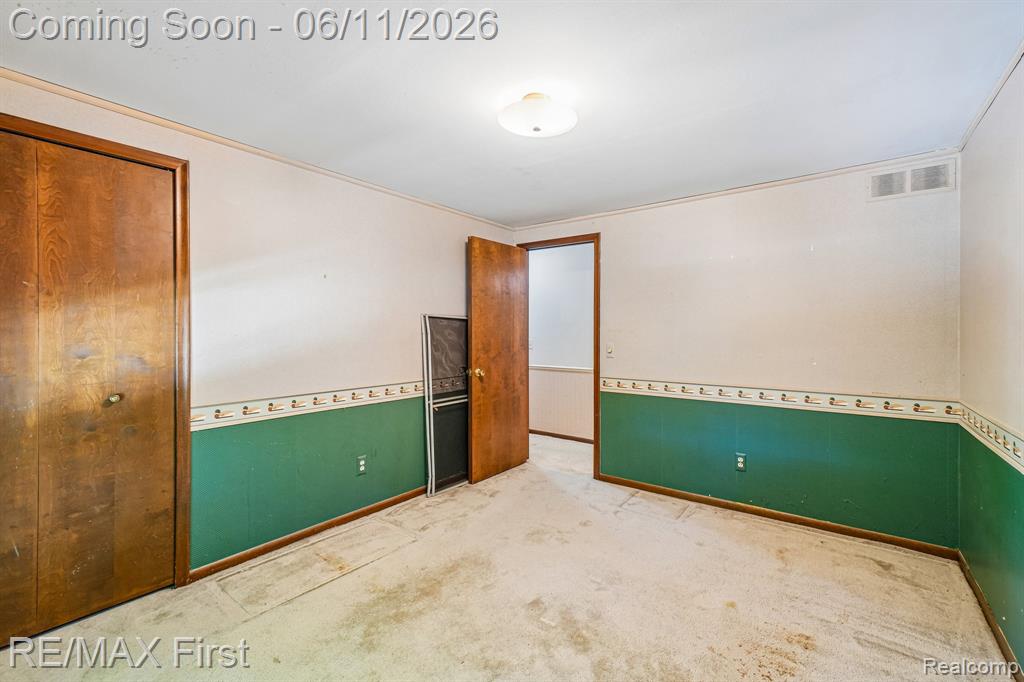 5950 Diamond Drive, Troy, MI 48085 — Photo 23