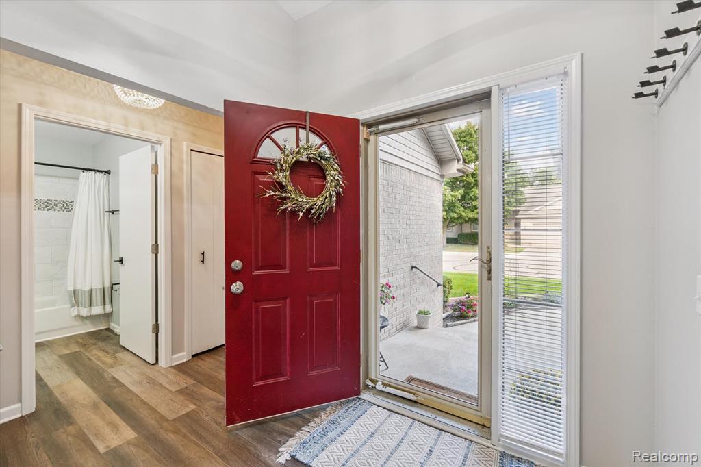 22185 Quail Run Circle, 3, South Lyon, MI 48178 — Photo 7
