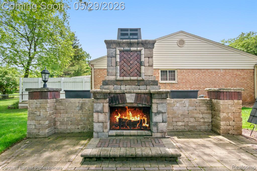 9310 Oakcliffe Drive, Plymouth, MI 48170 — Photo 11