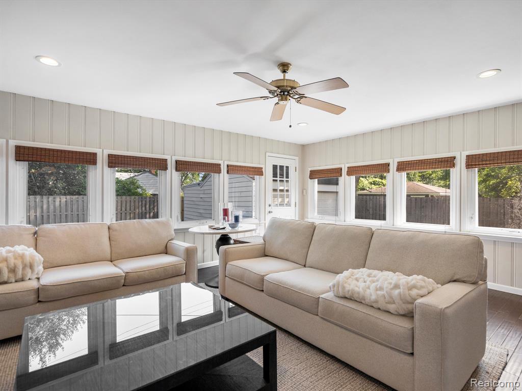4420 SAMOSET Road, Royal Oak, MI 48073 — Photo 19