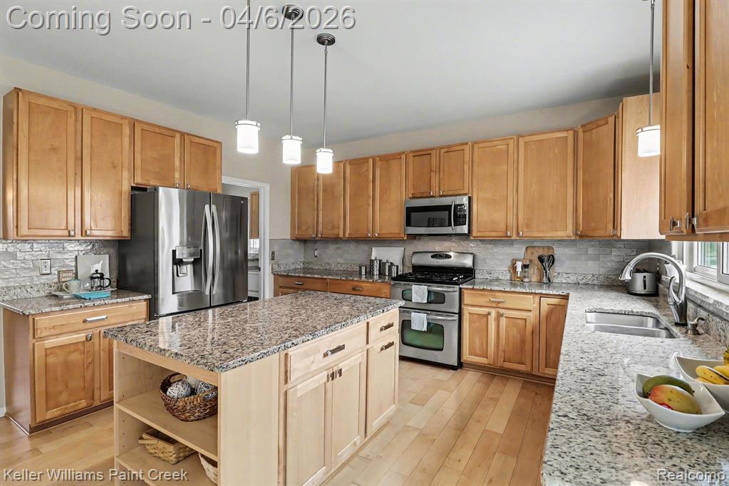 2187 Marie Drive, Lake Orion, MI — Photo 8