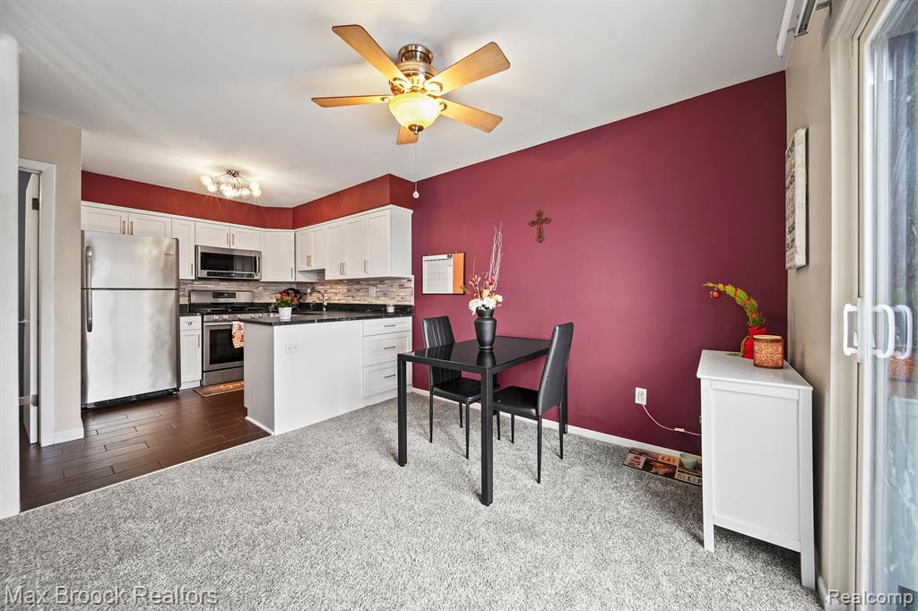 8673 EDGEWATER Lane, Warren, MI 48093 — Photo 4