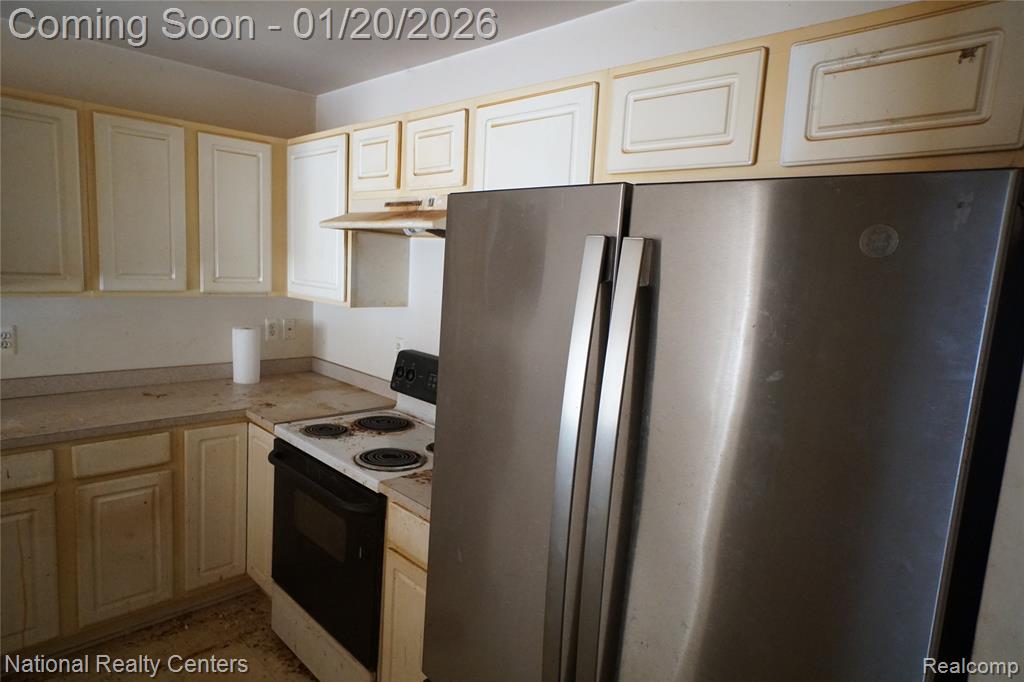 9025 Newport Way, 24, Livonia, MI 48150 — Photo 3