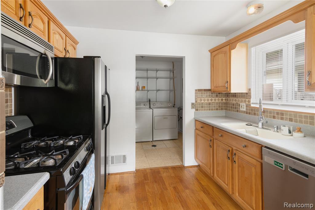 6140 Harold Street, Taylor, MI 48180 — Photo 8