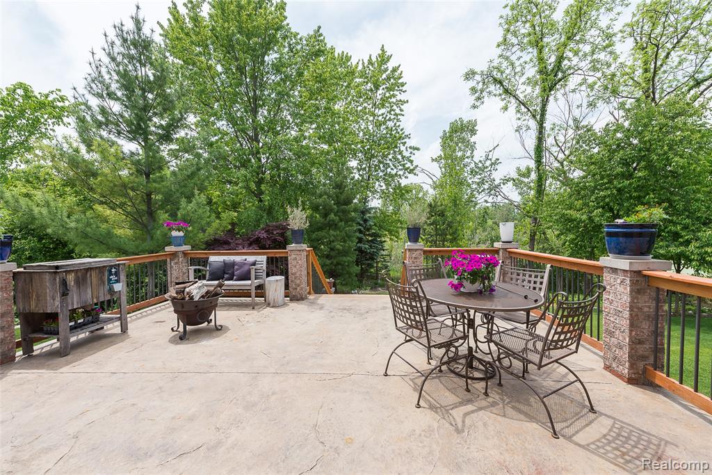 58721 Carriage Lane, South Lyon, MI 48178 — Photo 30