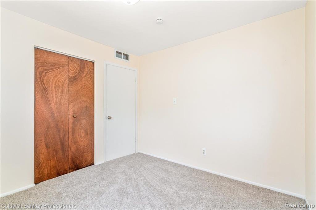 1210 Red Leaf Lane, Ypsilanti, MI 48198 — Photo 35